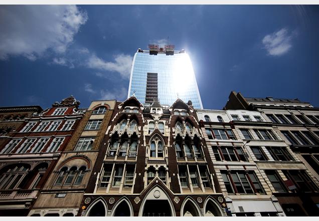 il grattacielo "Walkie Talkie" di Londra